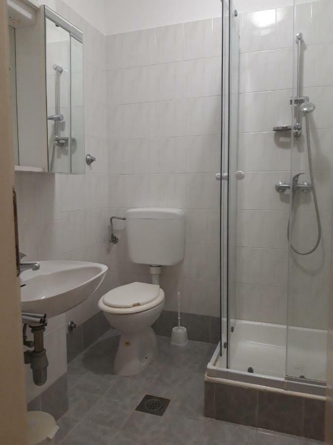 Clara 2 Apartment โปเรช ภายนอก รูปภาพ